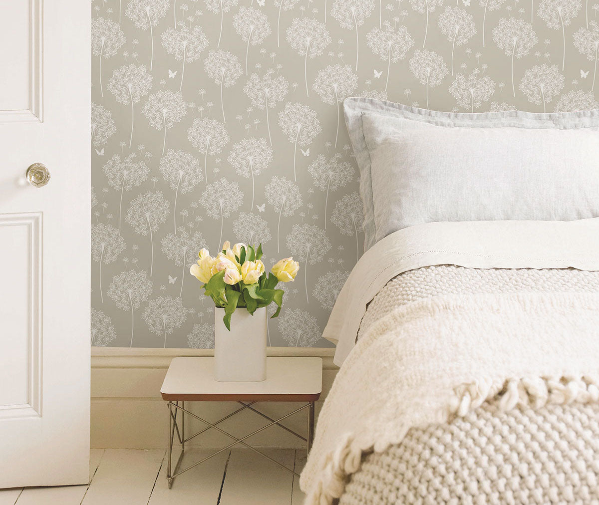 Embrace the beauty of nature with NuWallpaper from Barrydowne Paint.